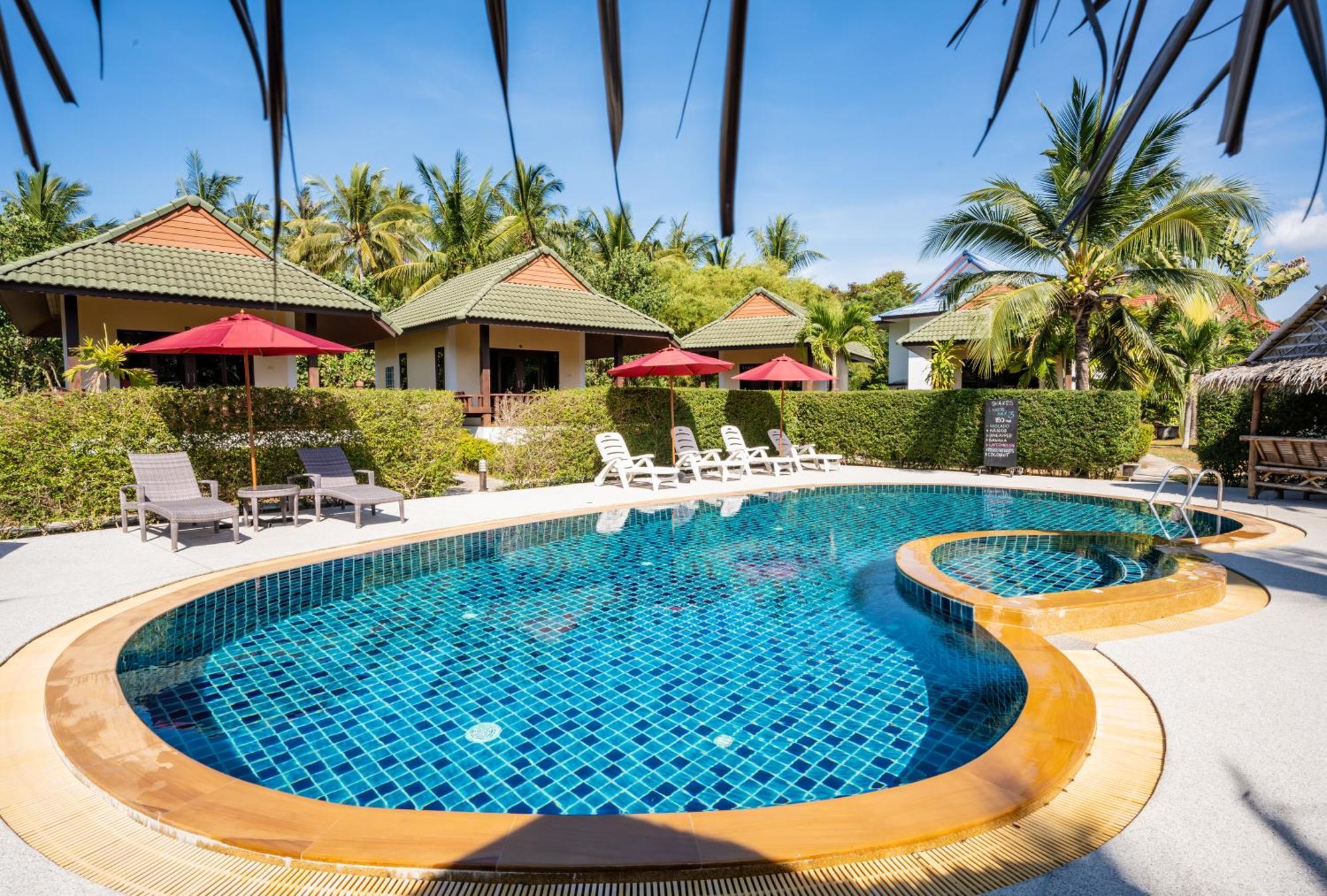 Phatcharee Resort Baan Tai Exterior foto